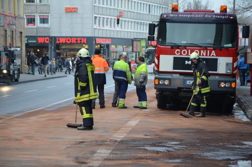 Stadtbus fing Feuer Koeln Muelheim Frankfurterstr Wiener Platz P319.JPG